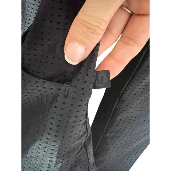 Lululemon Women’s Reversible Jacket 6 Find Your Bliss Black Purple Regal Plum - Picture 8 of 15